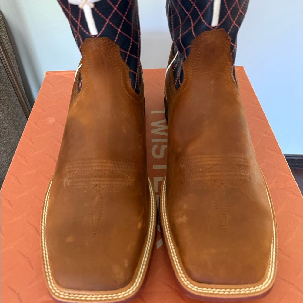 Twisted X Brown Leather Boots with Navy Embroidered Shaft - Picture 3 of 7